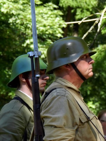 Emlékmenet a katonahősökért 2017 31